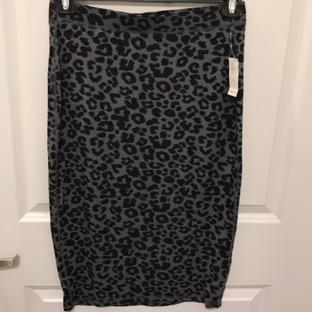 Old Navy leopard skirt NWT